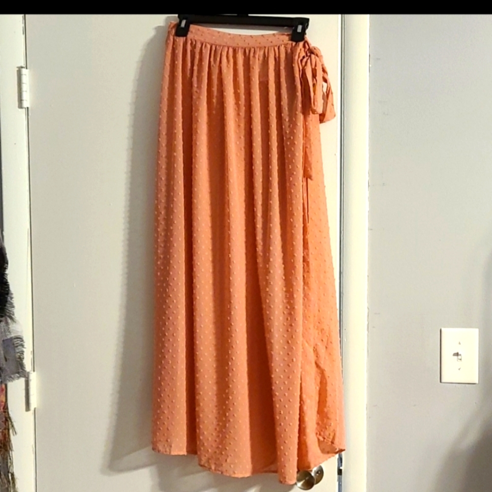 Light Pink Textured Sheer Swim Suite Cover-up. Size Medium. Time and Tru Brand.